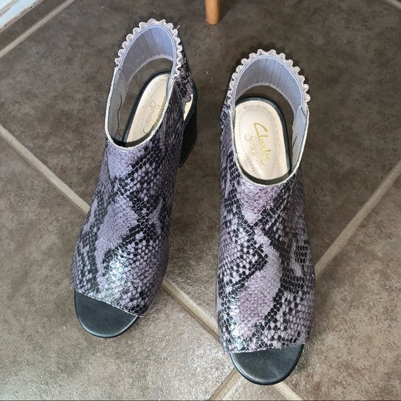 Clarks Barley Charm Snakeskin Print Sandals Size 6.5 - Picture 7 of 11